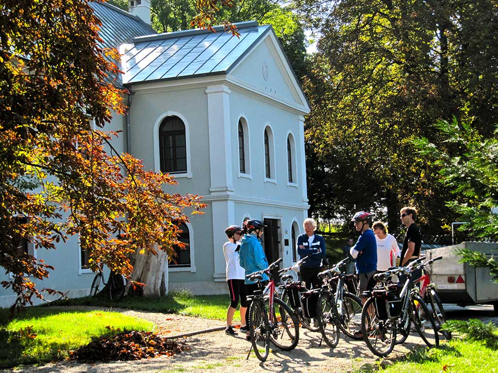 Bike tours in North Hungary - Cycling from a mansion of a noble family