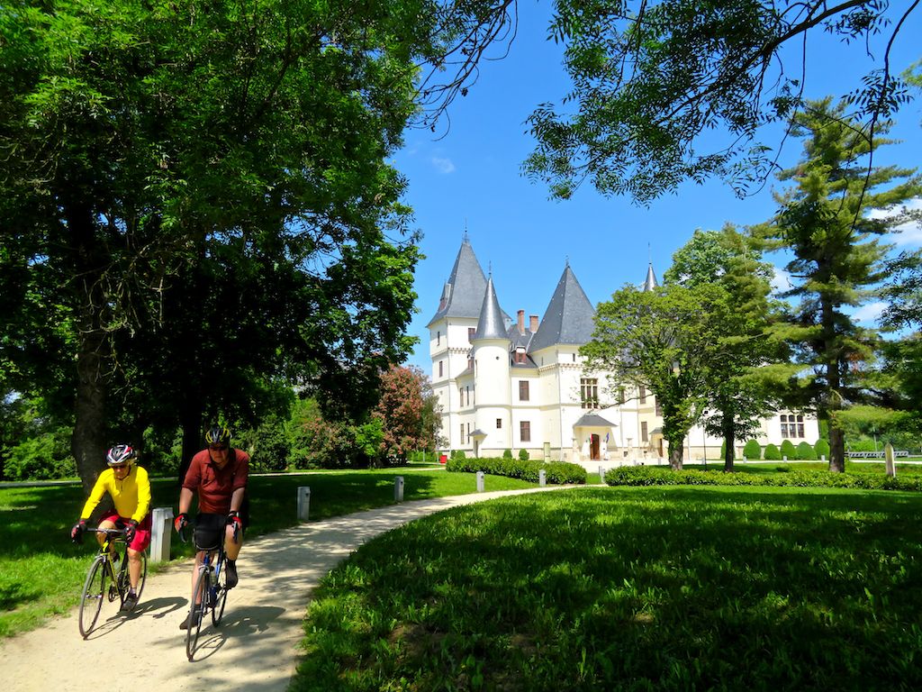 Bike tours in Hungary from Tokaj to Lake Tisza - Cycling at the Andrássy Castle
