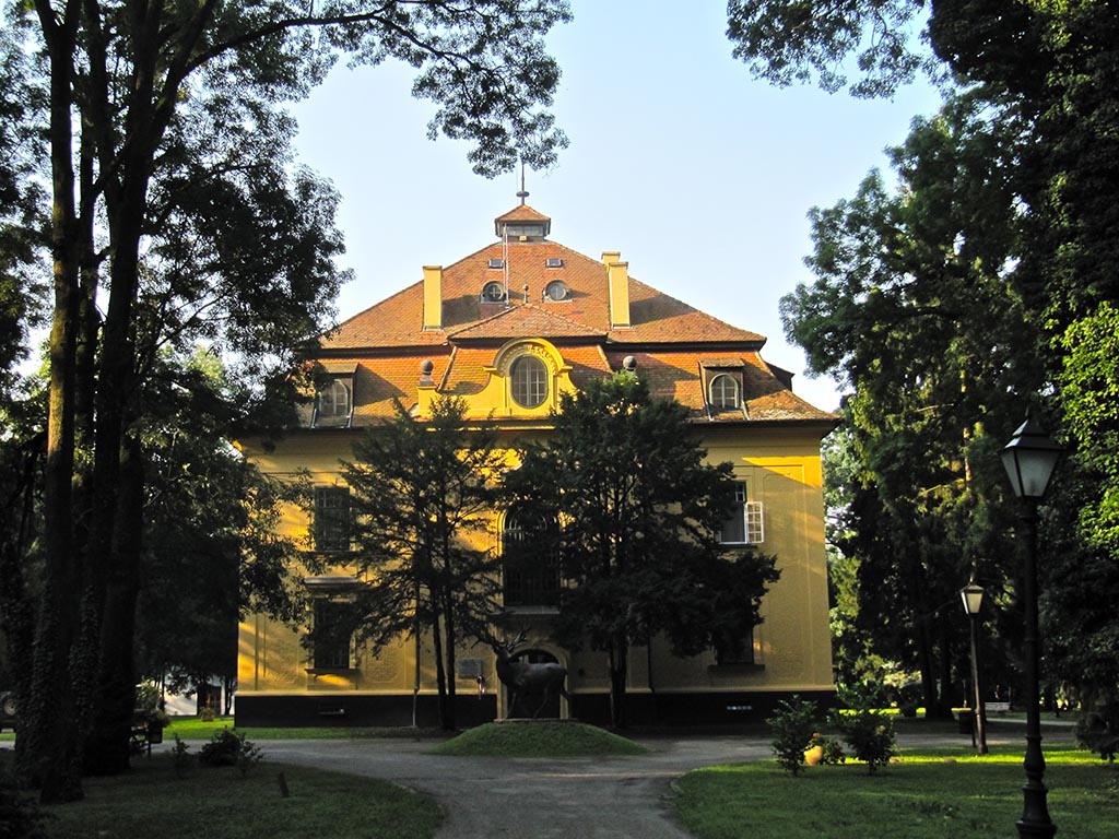 Bike tours in South Hungary - A hunting castle of the Habsburgs