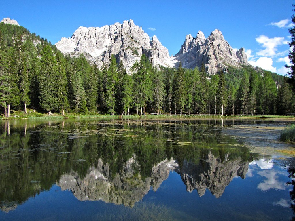 Cycling tours in Italy-Lake Como-Venice - A lake mirror at Cortina d' Ampezzo